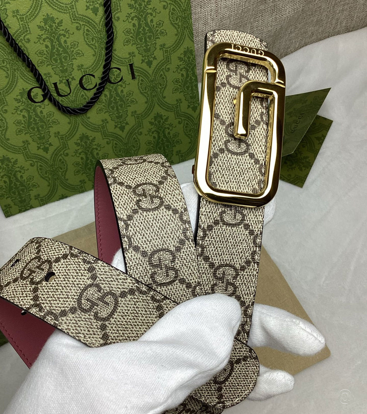 Reversible belt with square G buckle