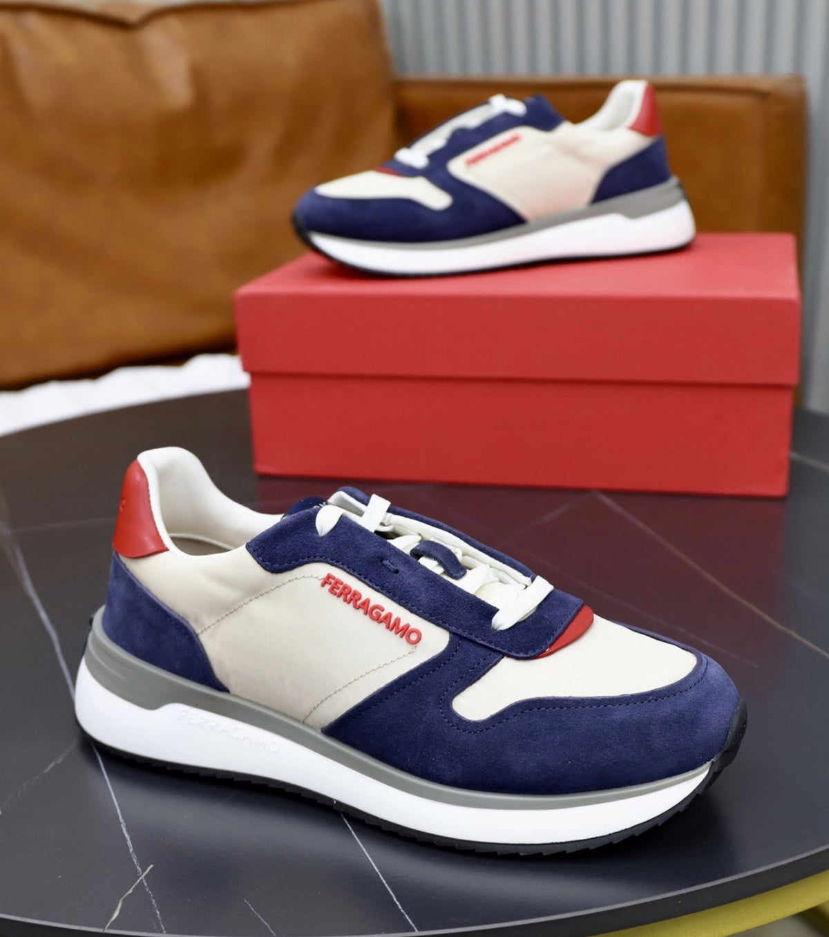 Велурени маратонки