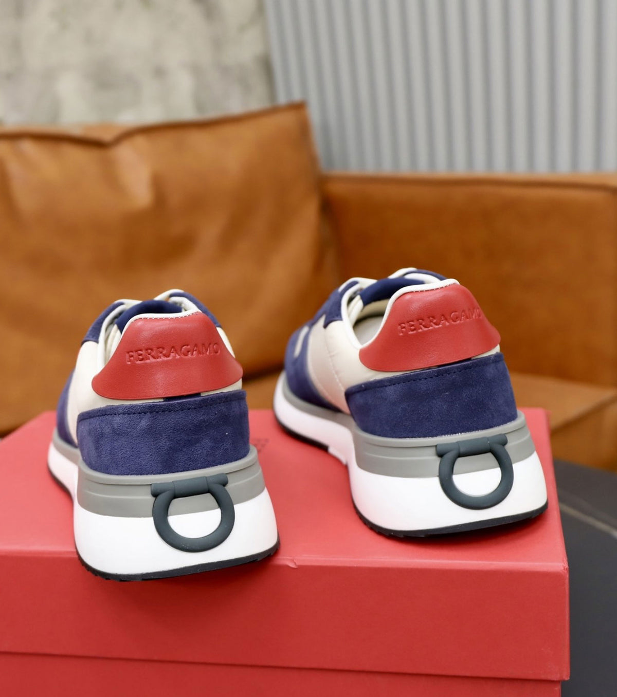 Велурени маратонки