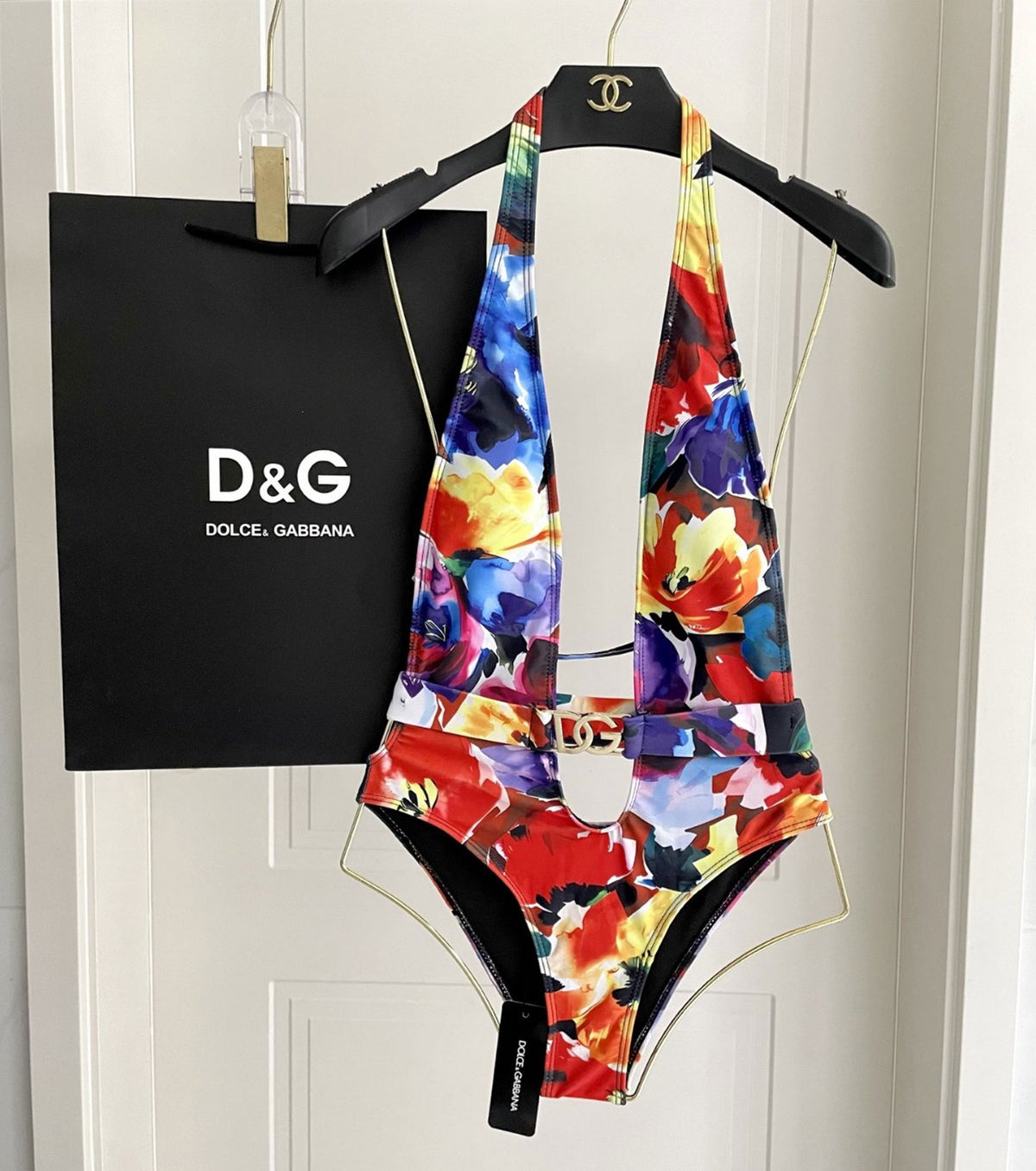 БАНСКИ КОСТЮМ