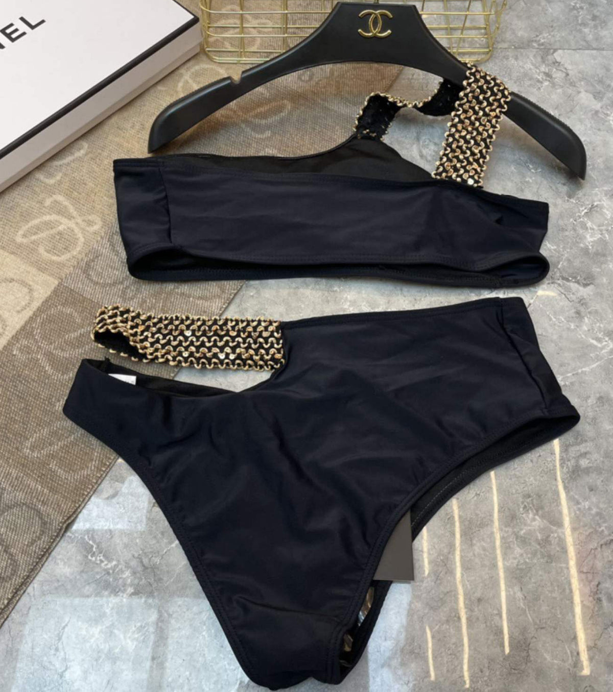 Бански от две части