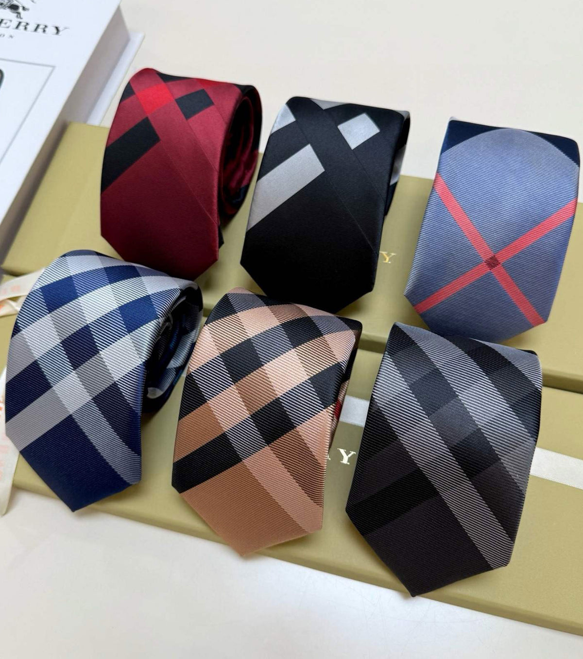 Вратовръзка Monogram