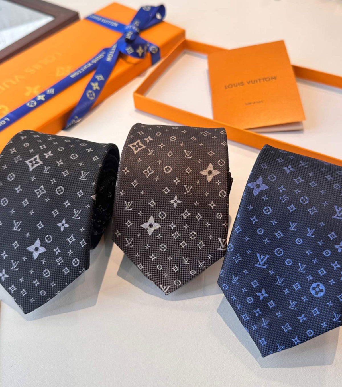 Вратовръзка Monogram