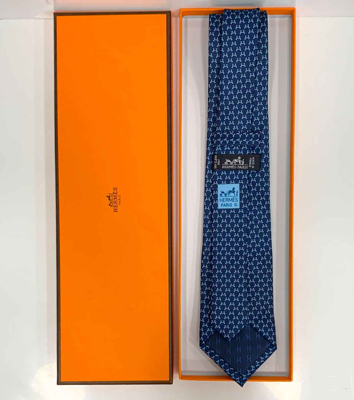 Вратовръзка Hilario