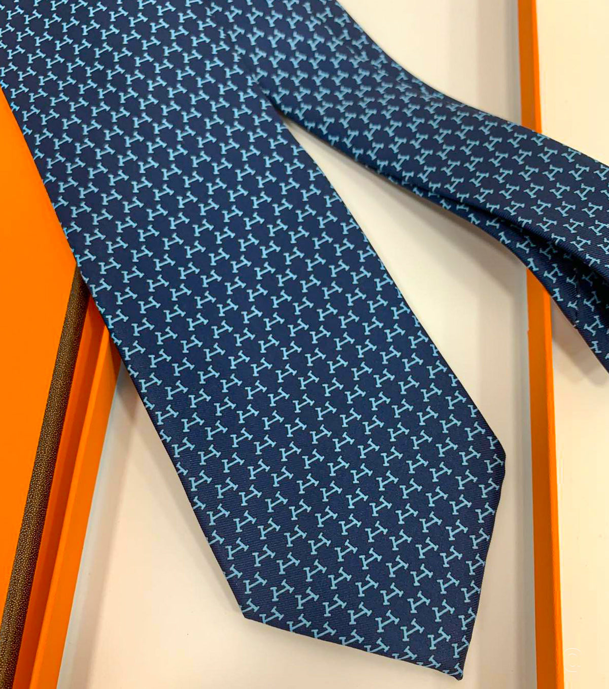 Вратовръзка Hilario