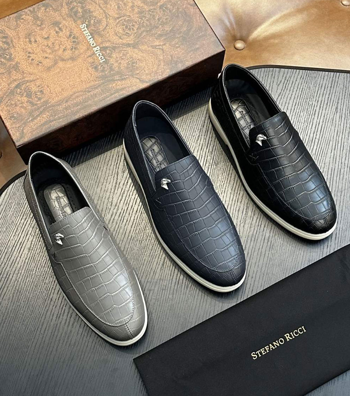 Кожени мокасини