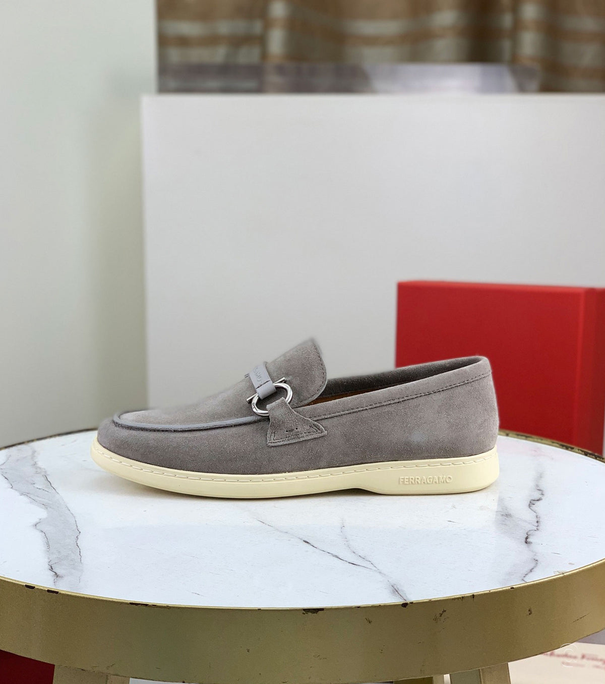 Casual loafer with Gancini ornament