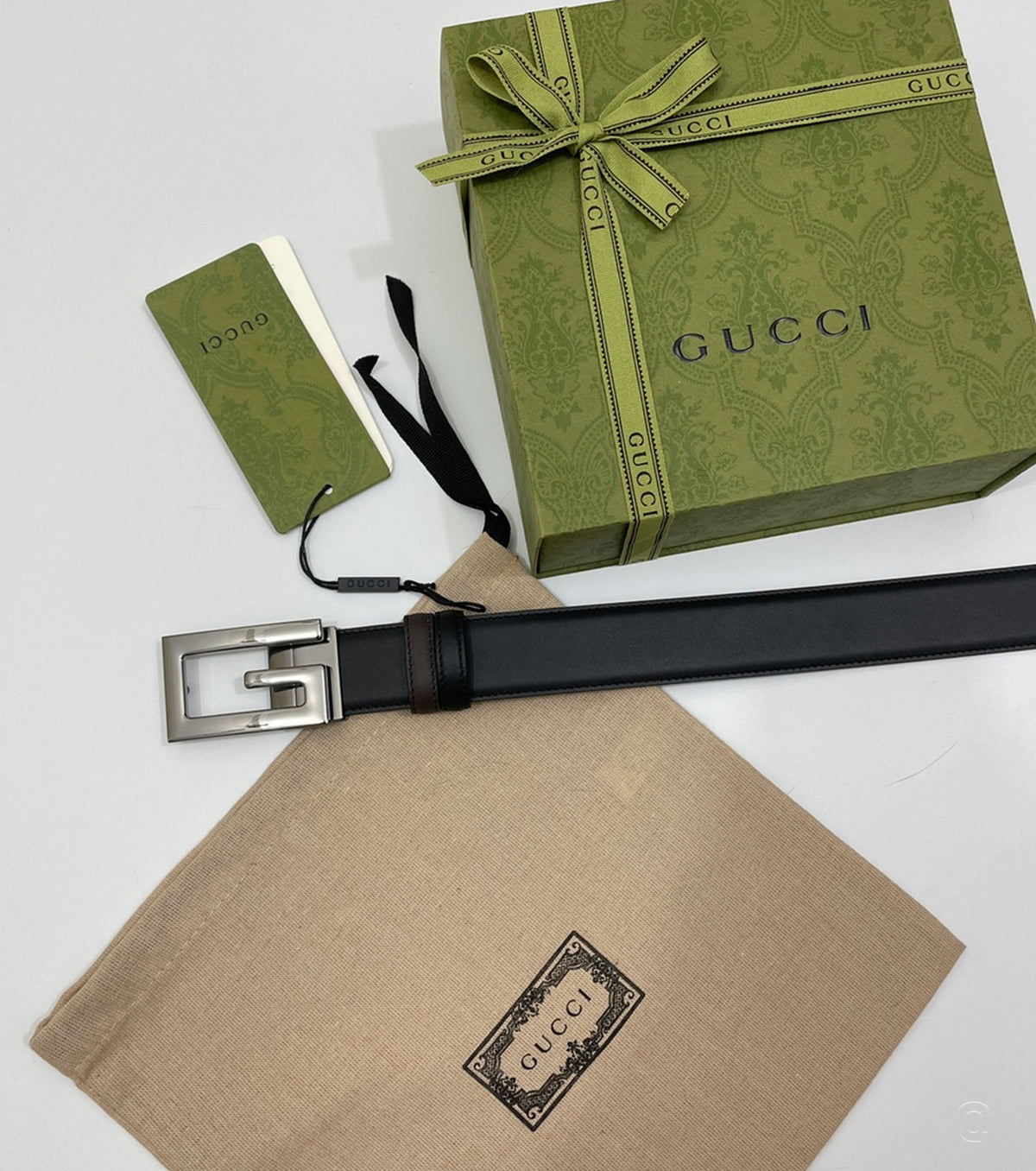 Двулицев колан с катарама Square G