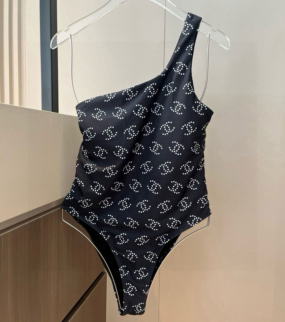 БАНСКИ КОСТЮМ