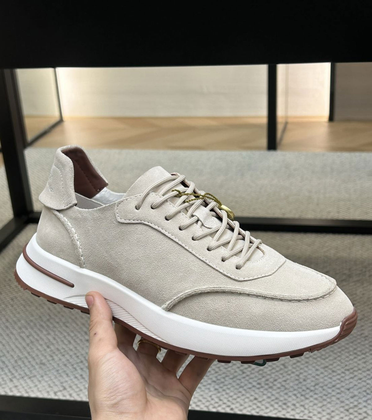 Suede sneaker