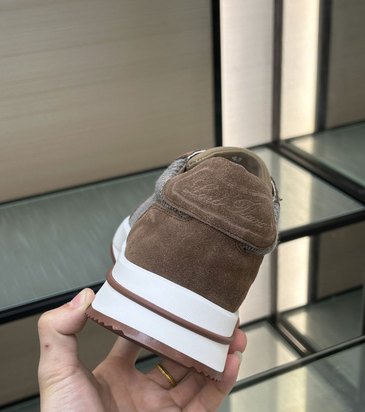 Кожени маратонки