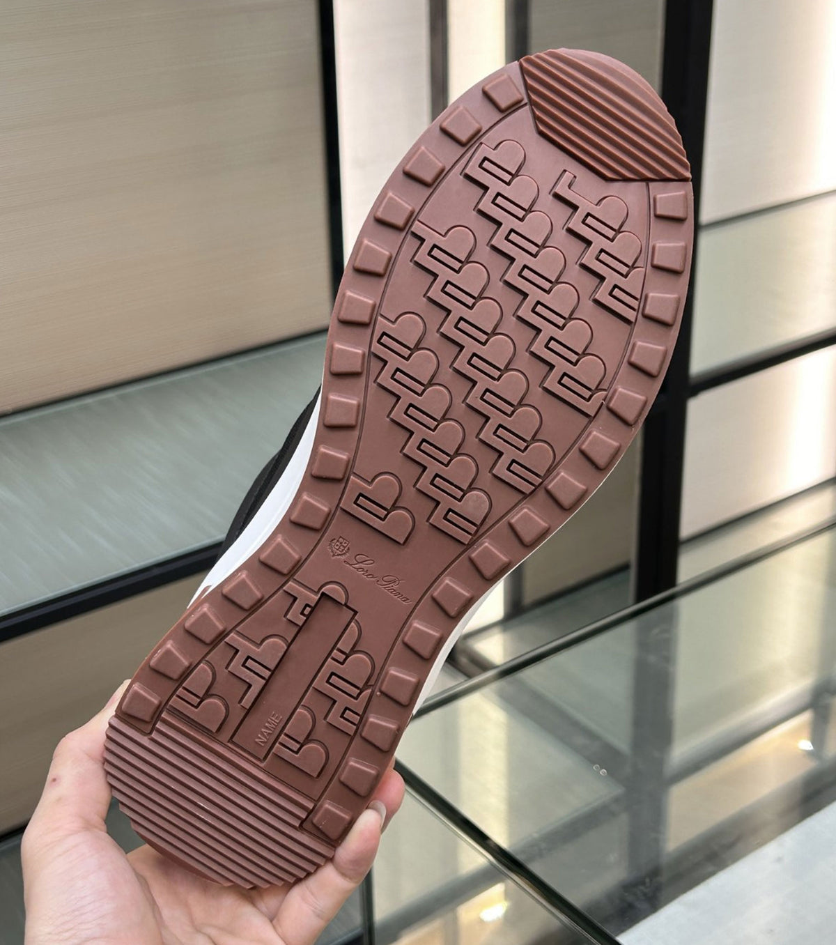 Кожени маратонки