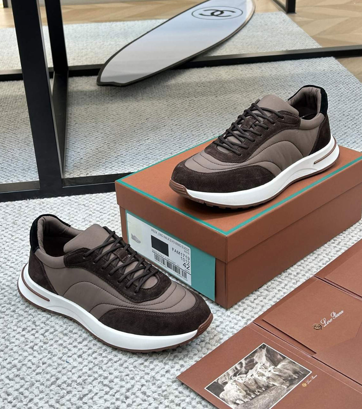 Велурени маратонки