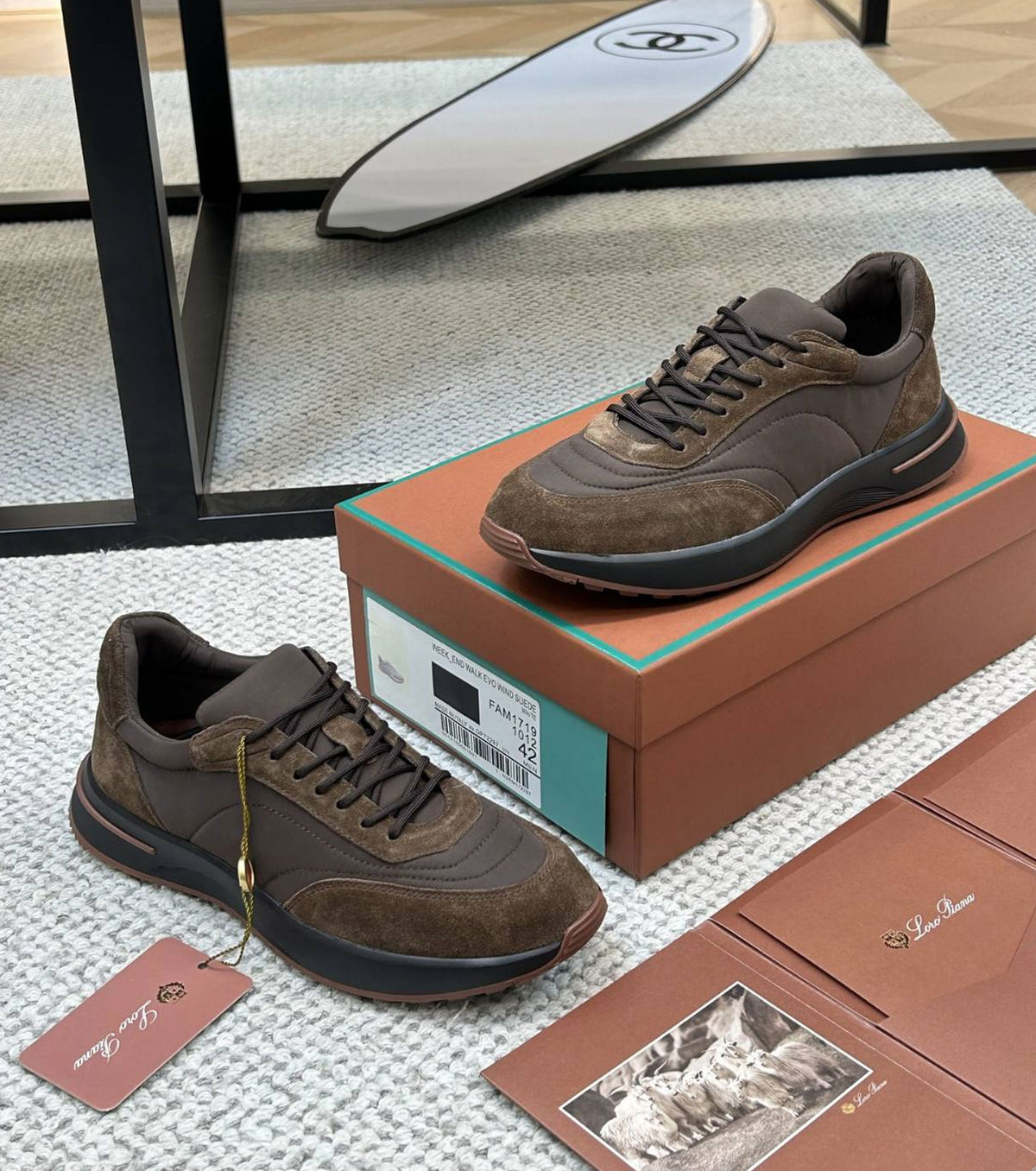 Велурени маратонки