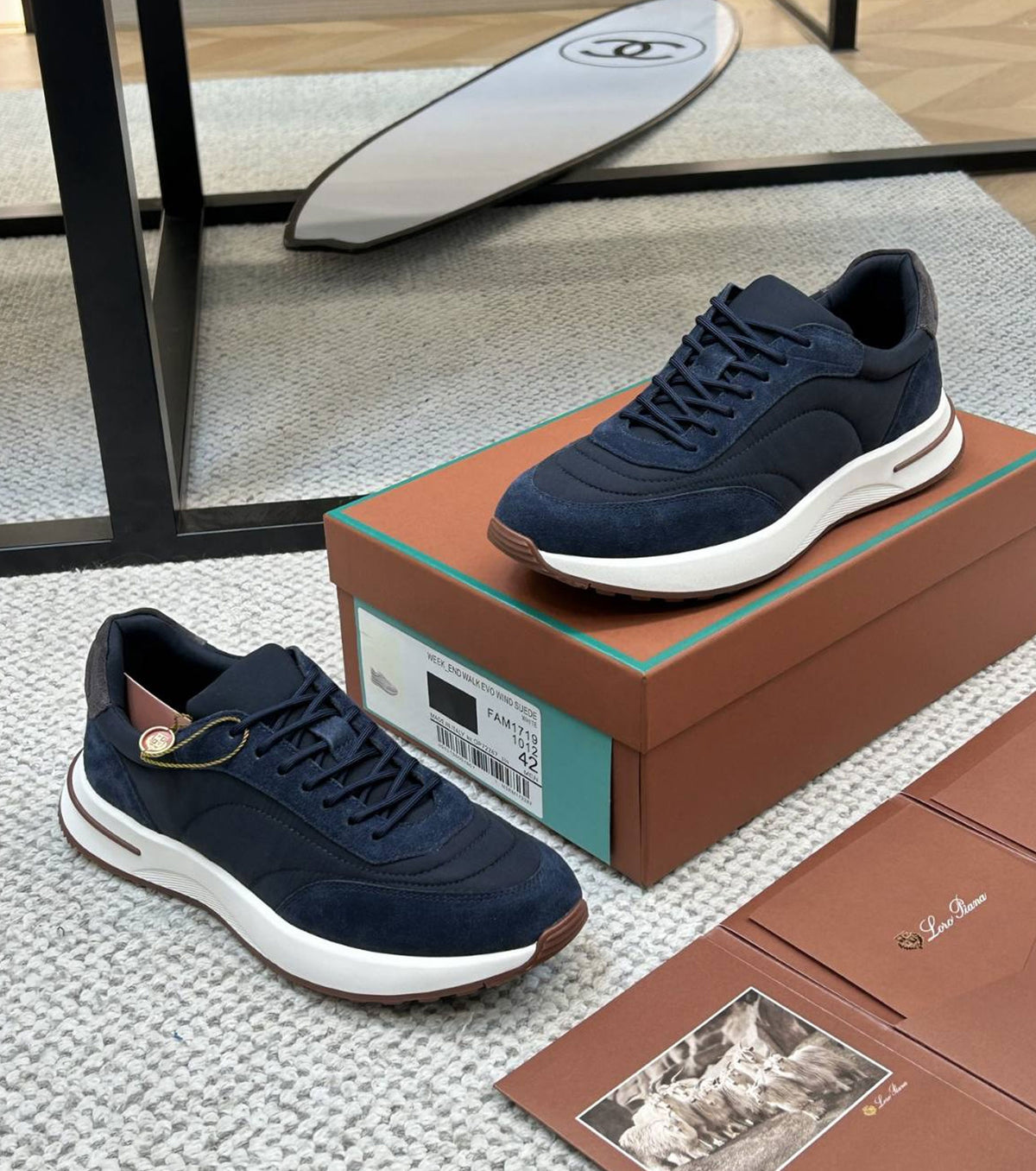 Велурени маратонки