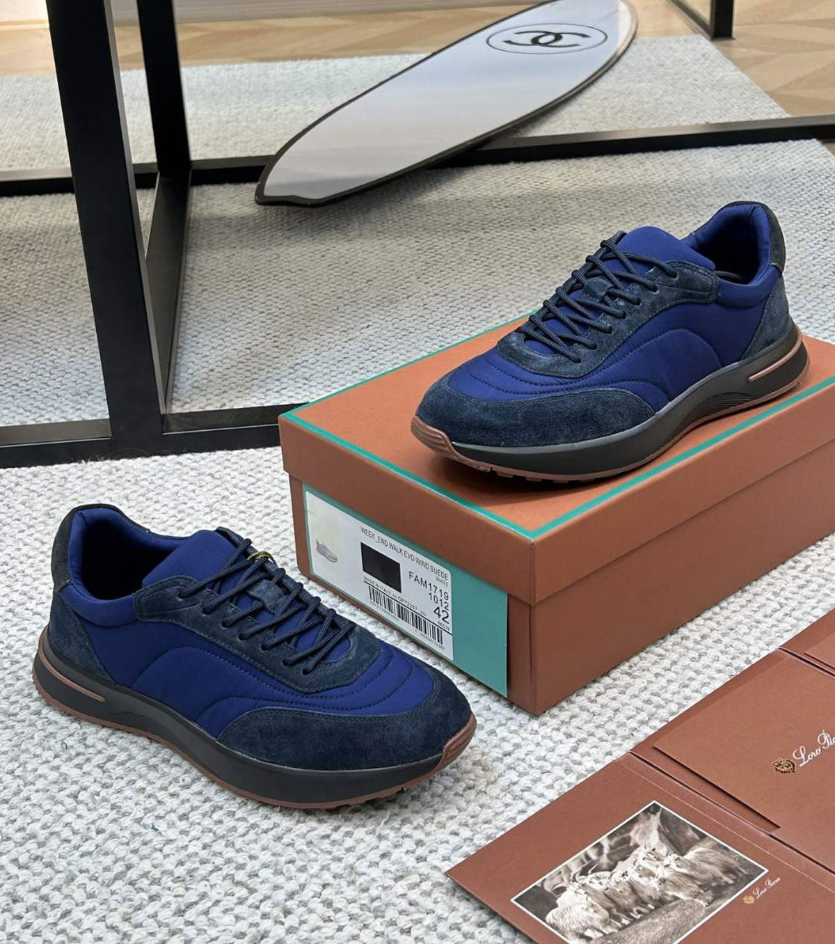 Велурени маратонки