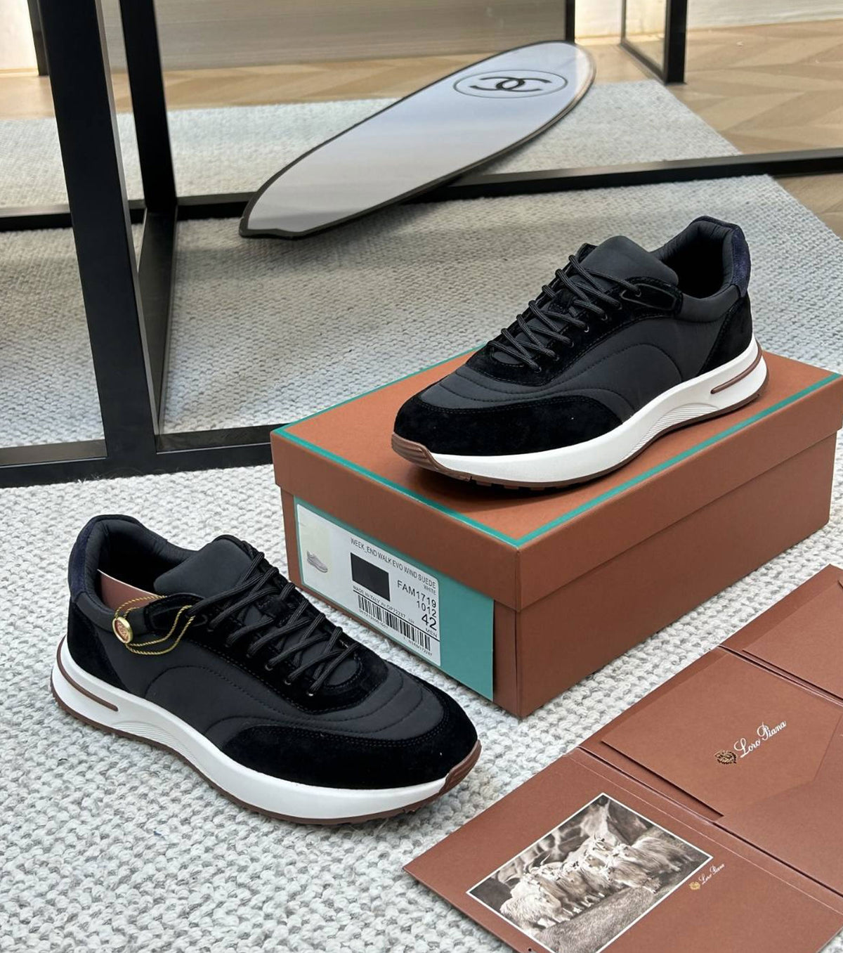 Велурени маратонки