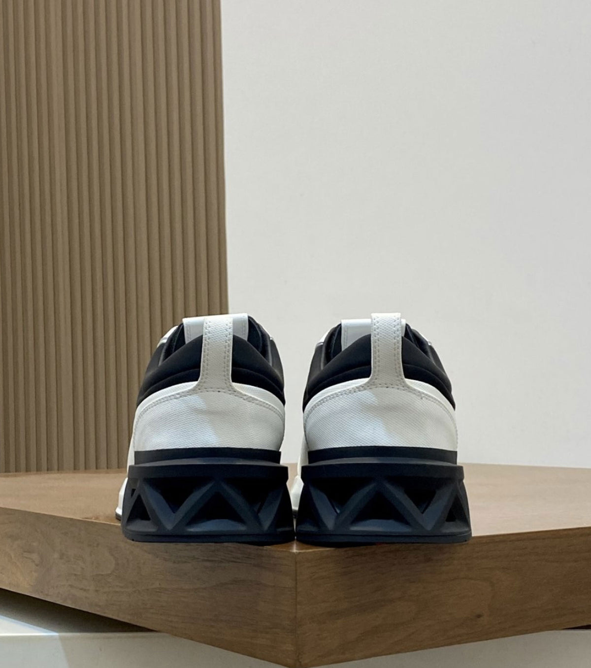 Кожени маратонки