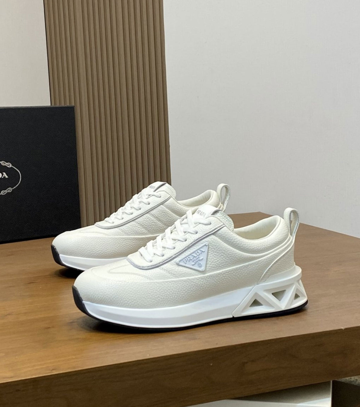 Кожени маратонки