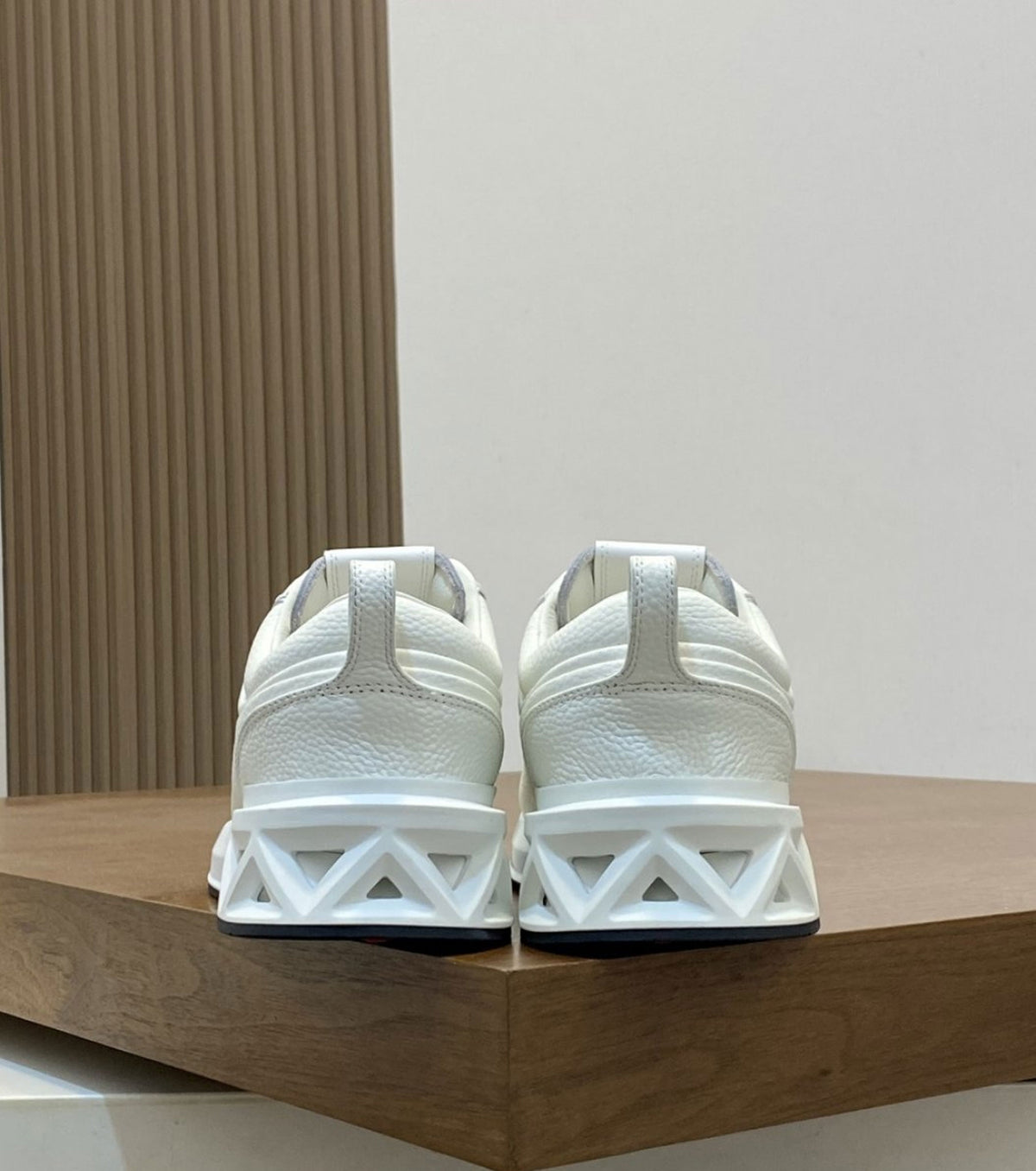 Кожени маратонки