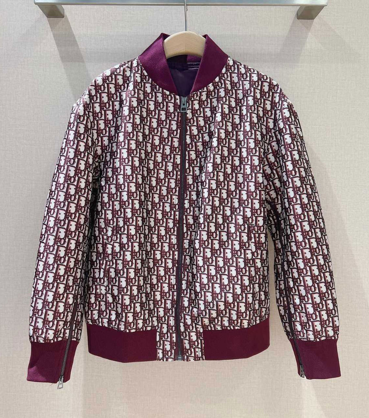 Дамско Преходно Яке