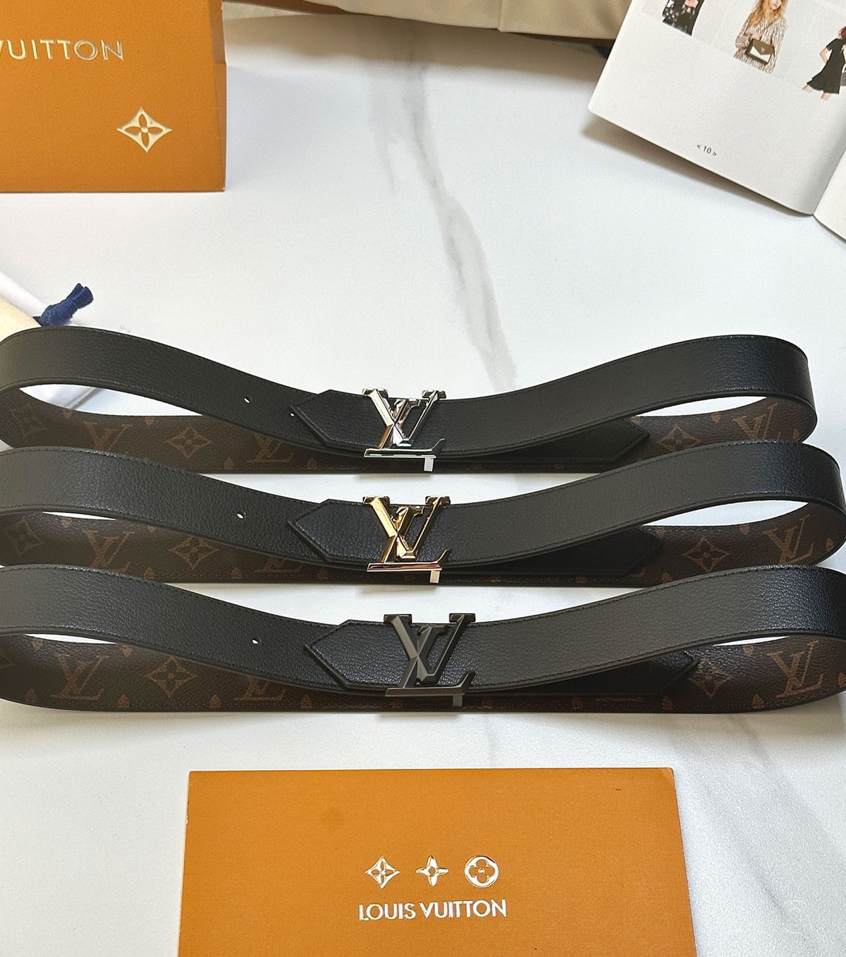 Кожен двустранен колан