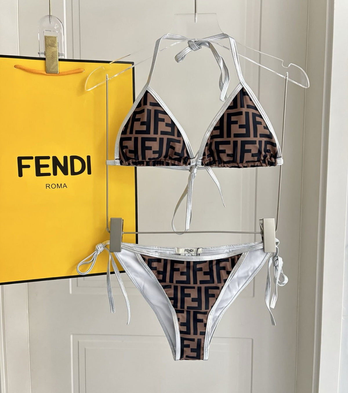 Бански от две части