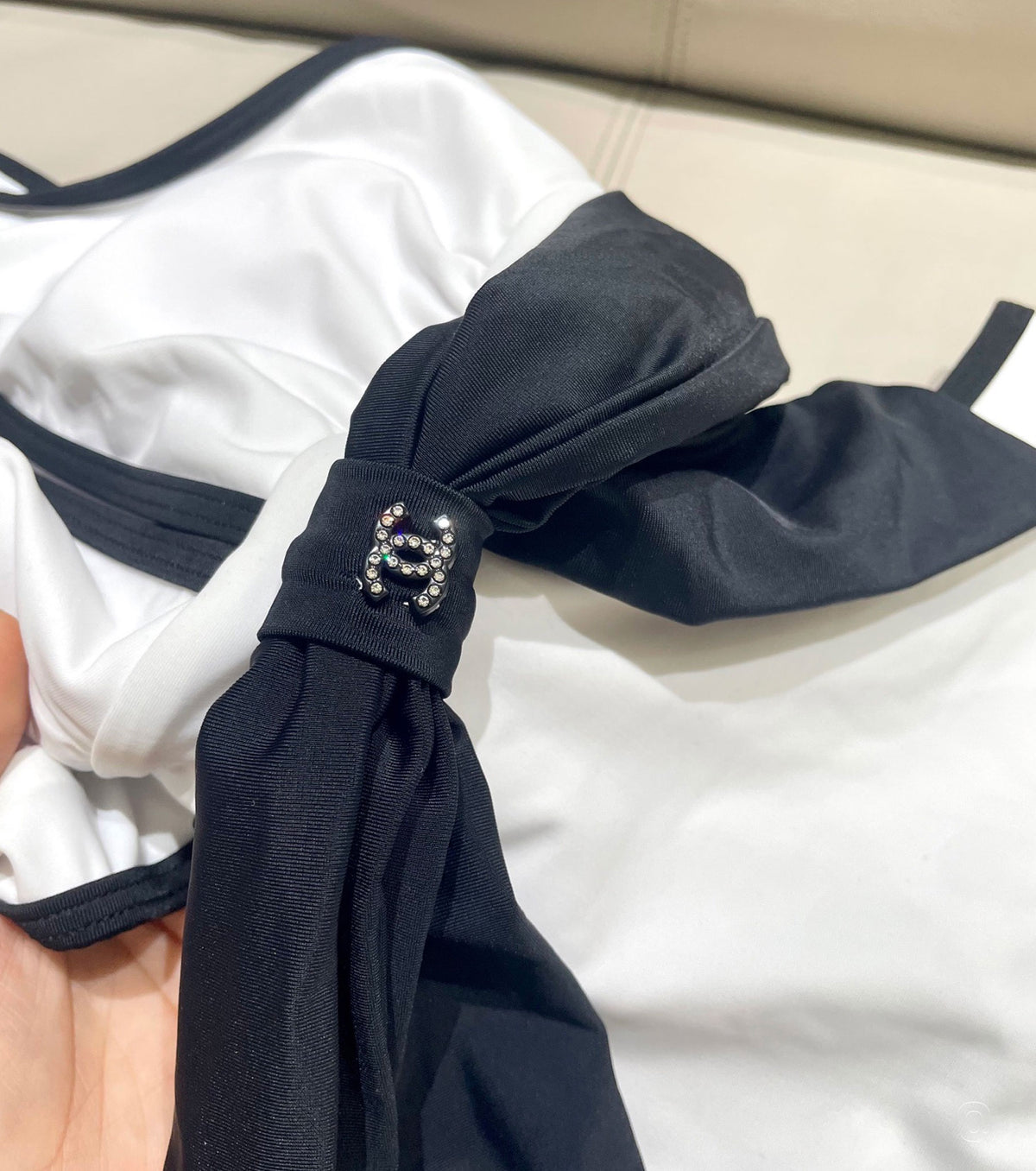 БАНСКИ КОСТЮМ