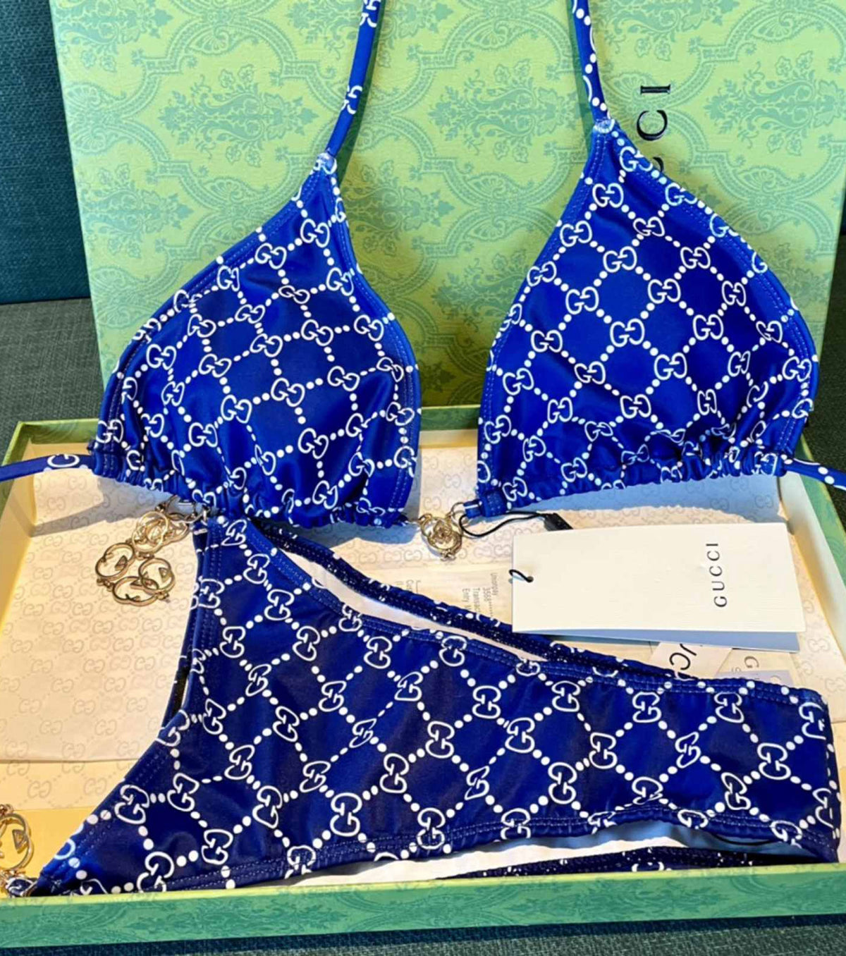 Бански от две части