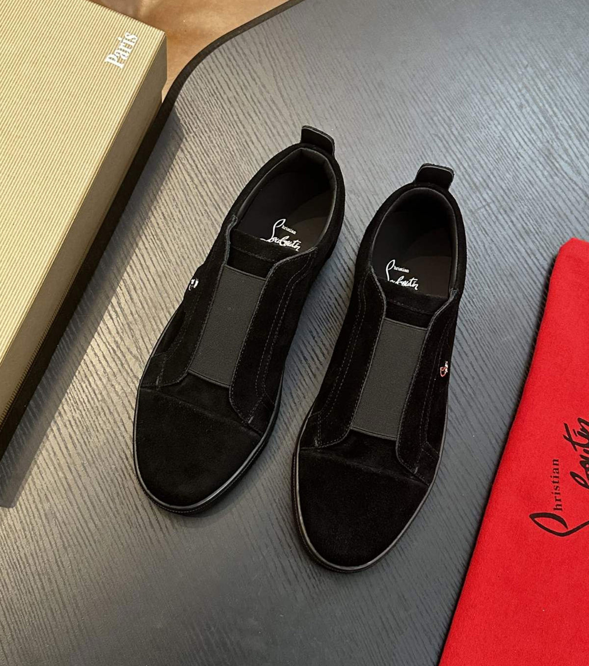 Leather sneakers