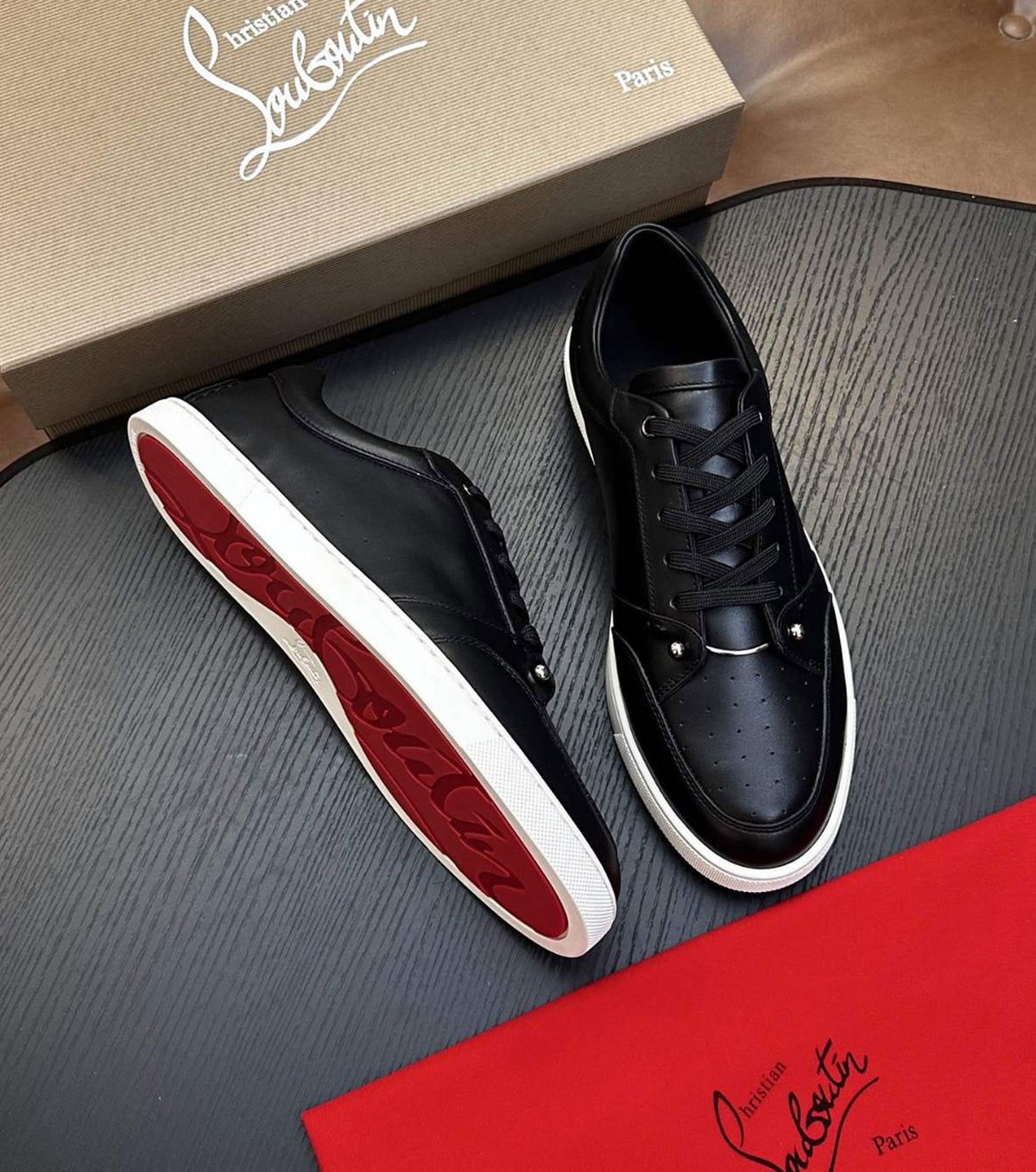 Leather sneakers