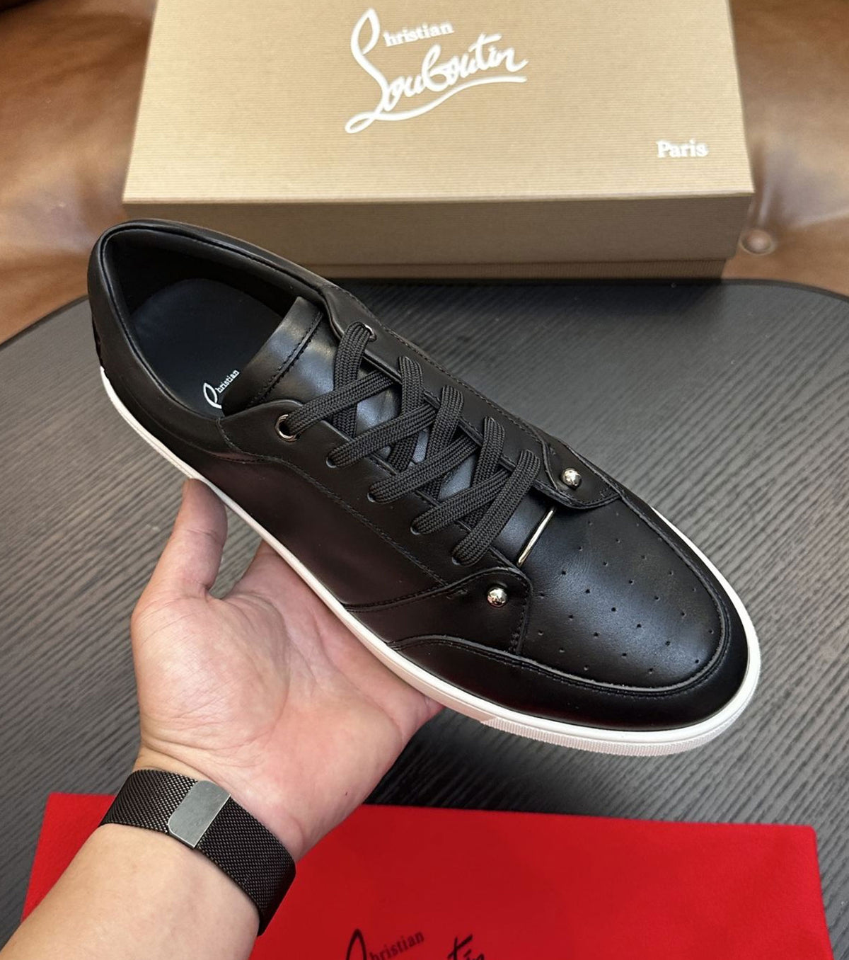 Leather sneakers