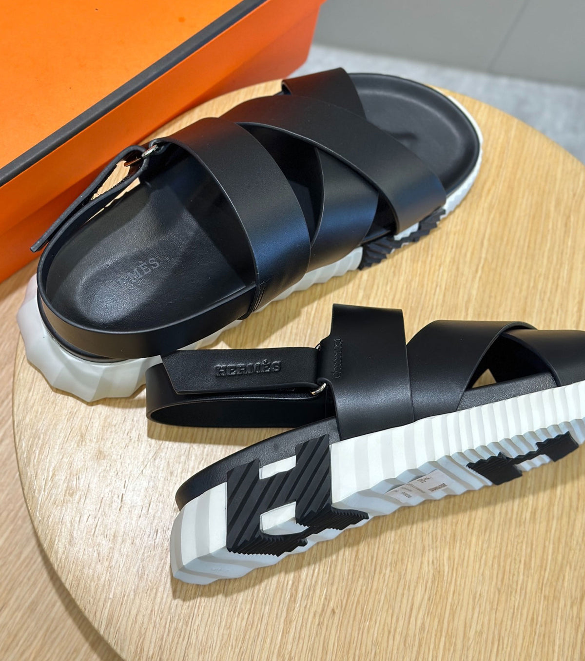 Electric sandal
