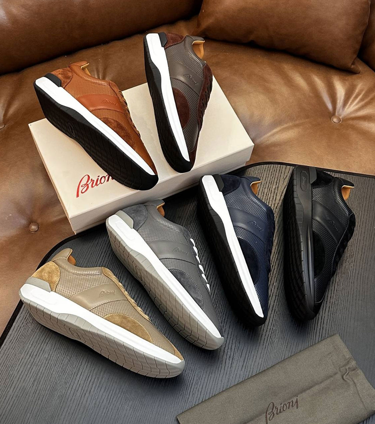 Leather sneaker