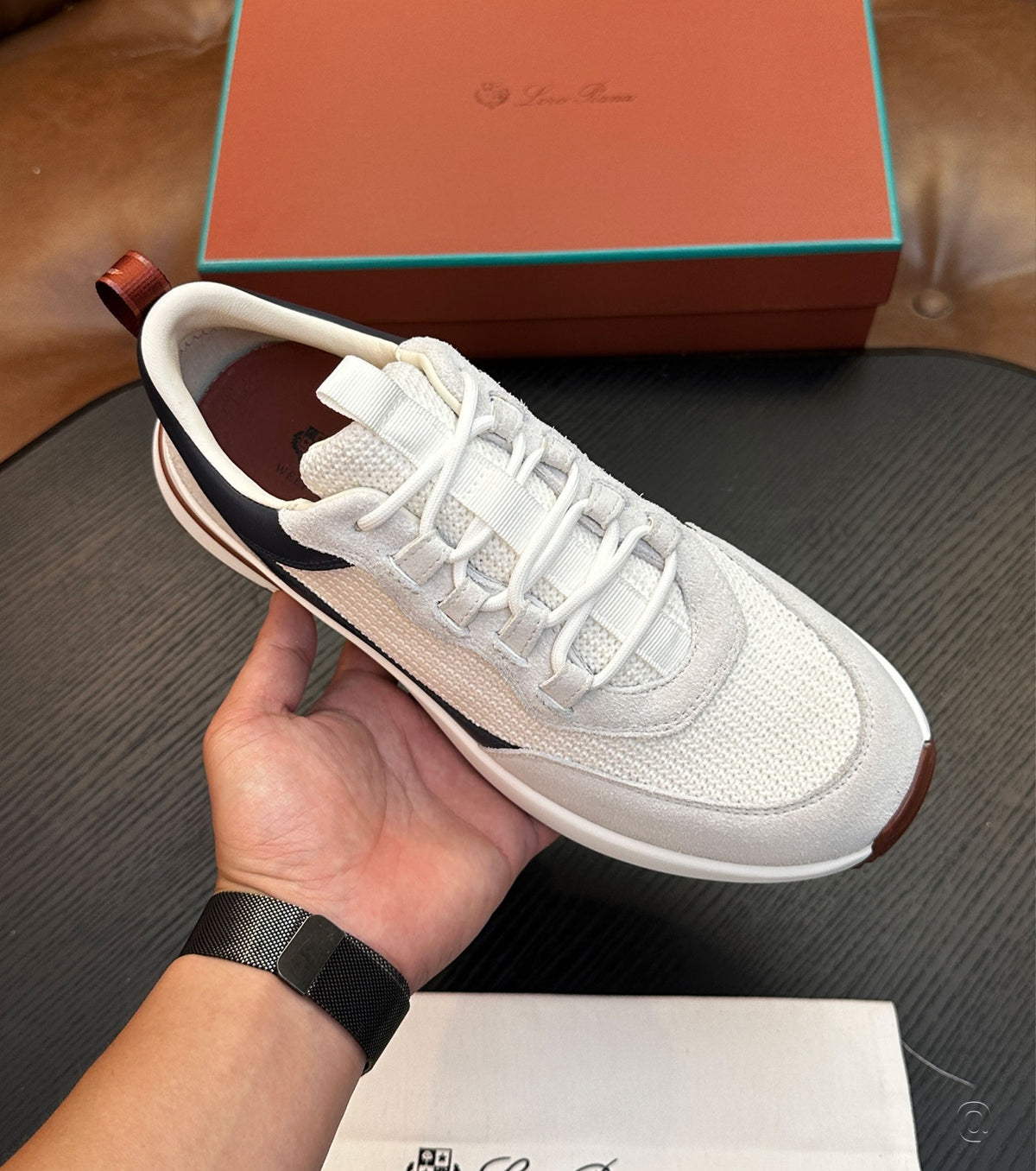 Sneaker