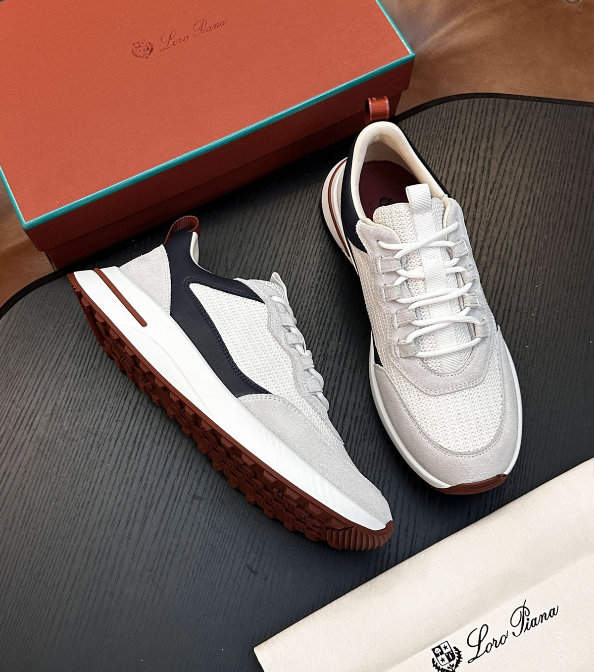 Sneaker