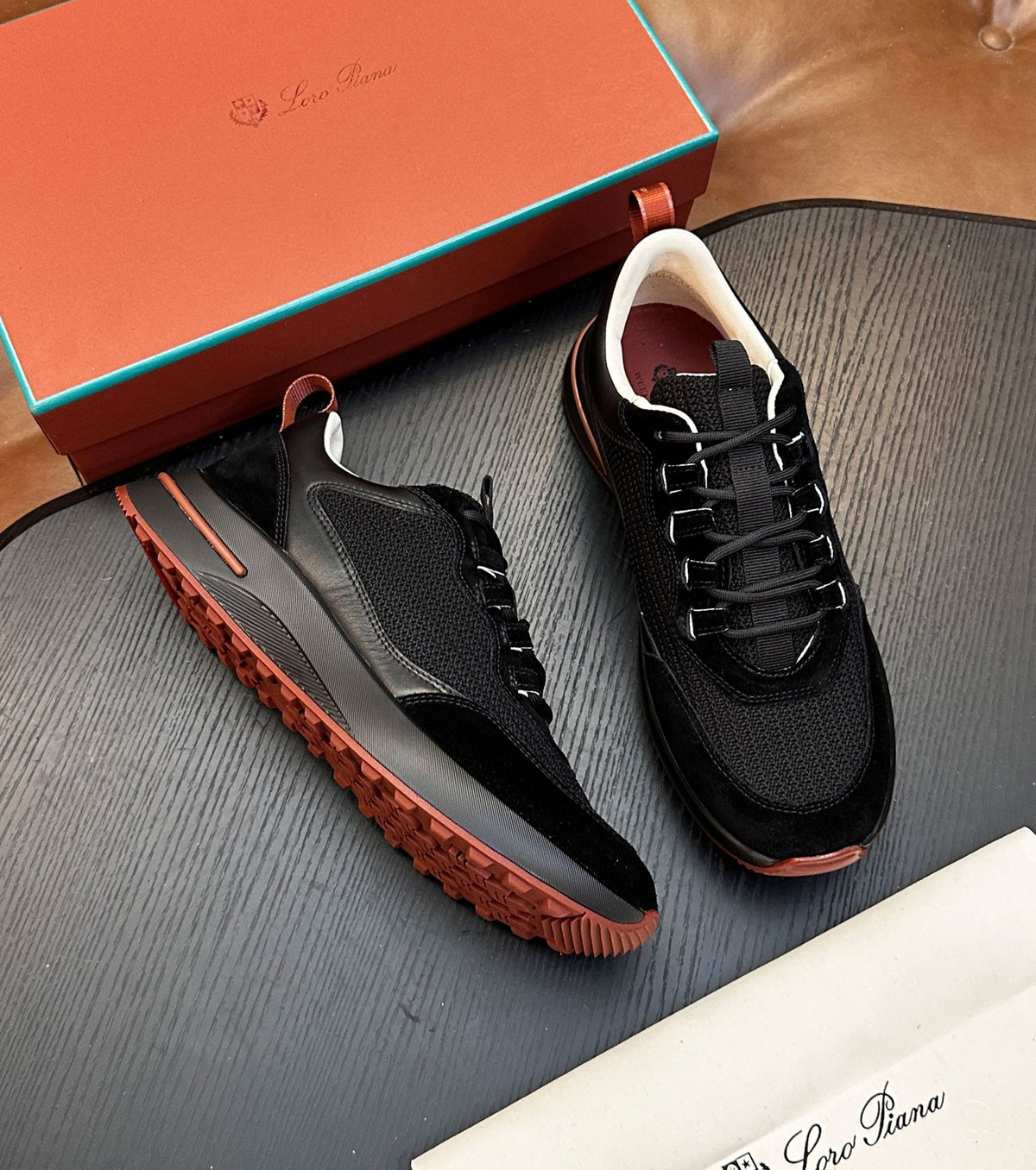 Sneaker
