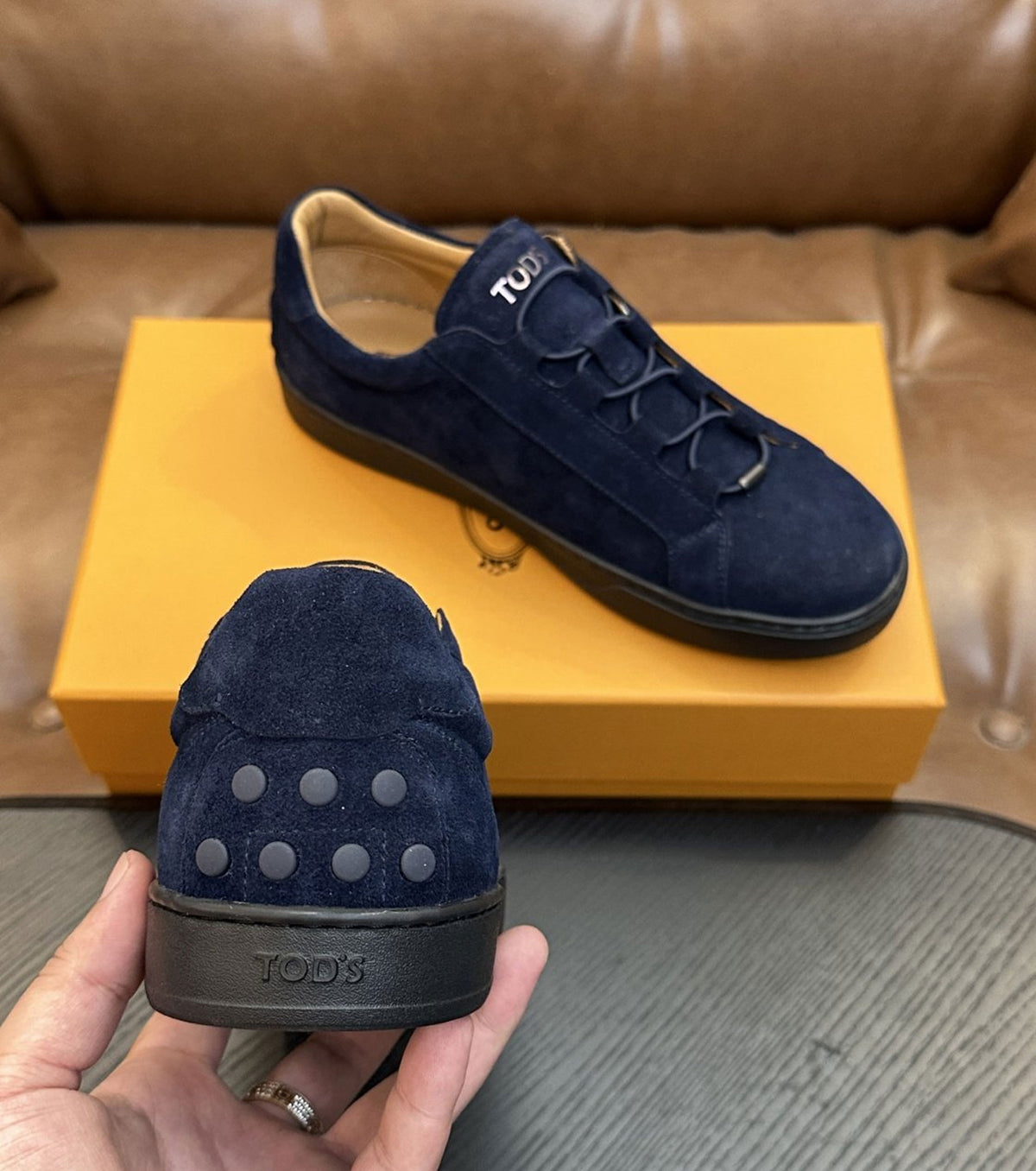 Leather sneakers