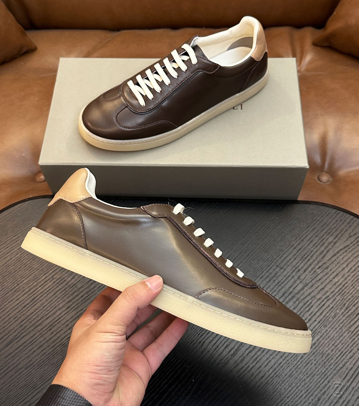 Leather sneakers