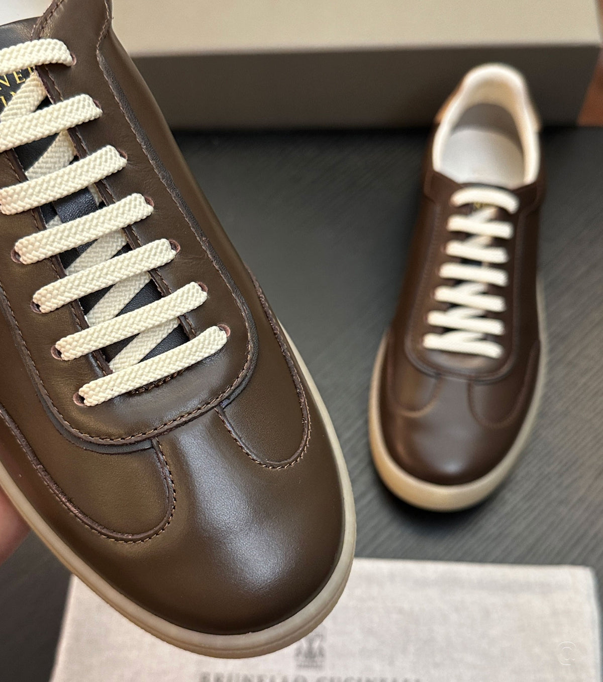 Leather sneakers