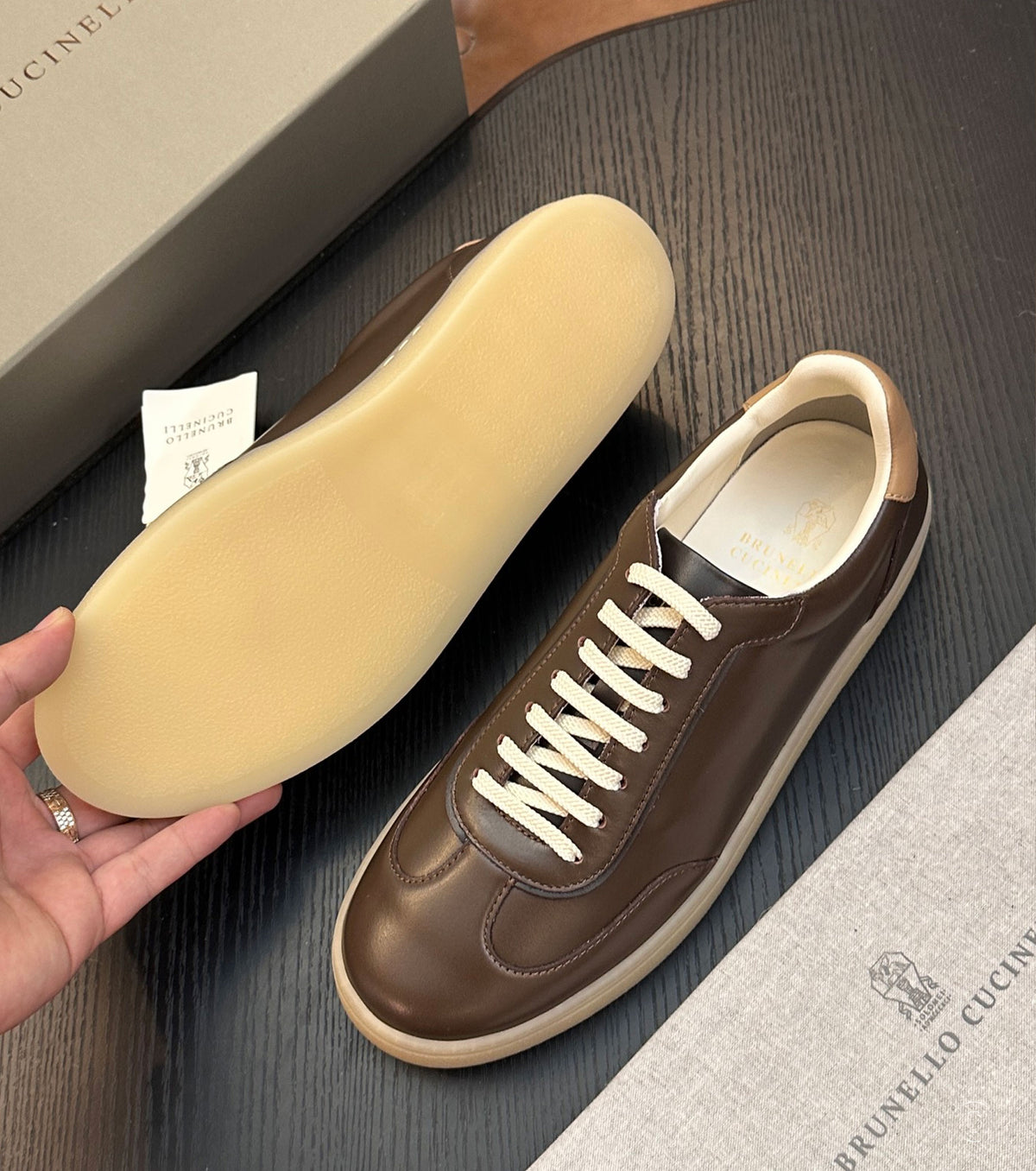 Leather sneakers