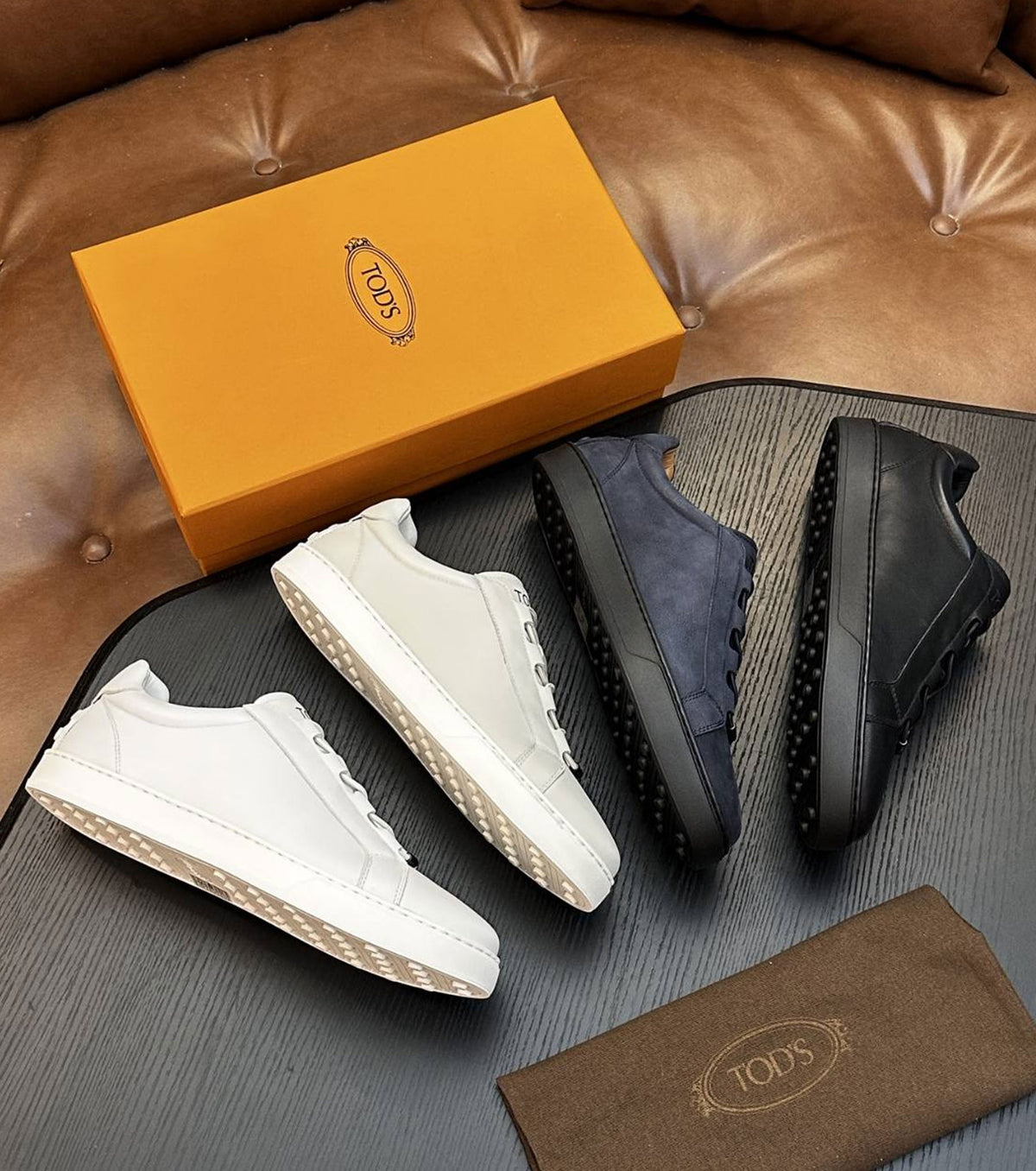 Leather sneakers