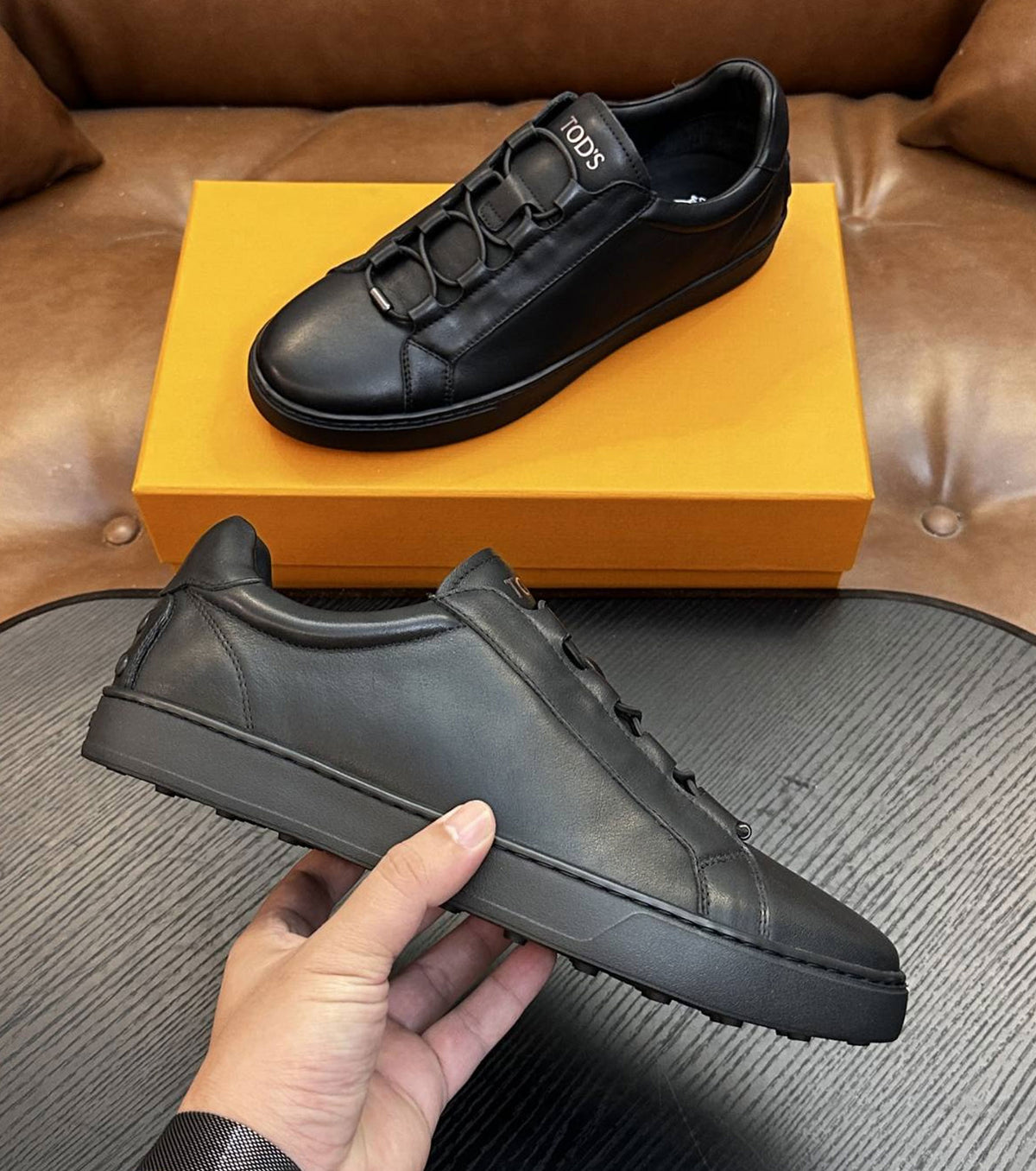 Leather sneakers