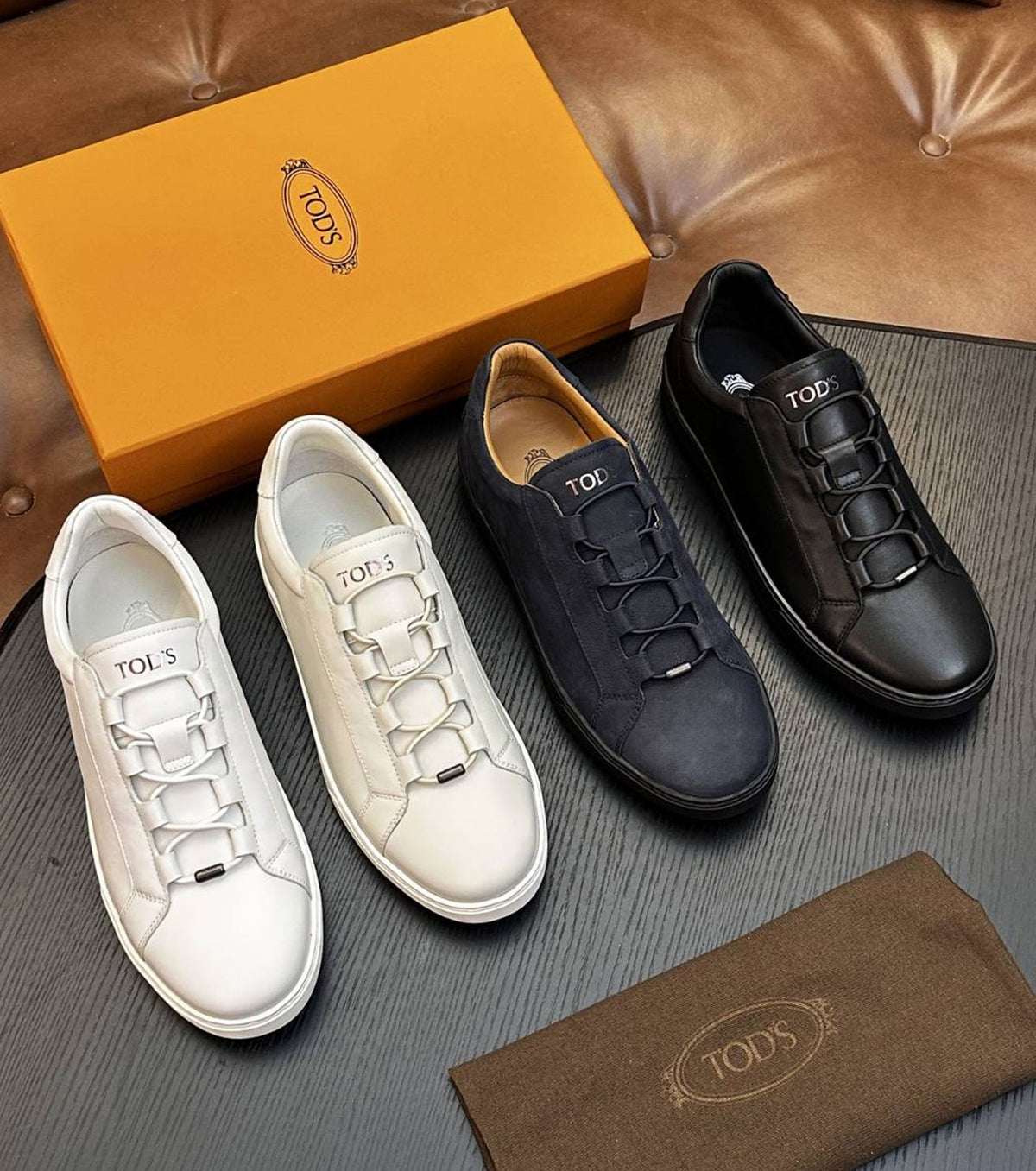 Leather sneakers