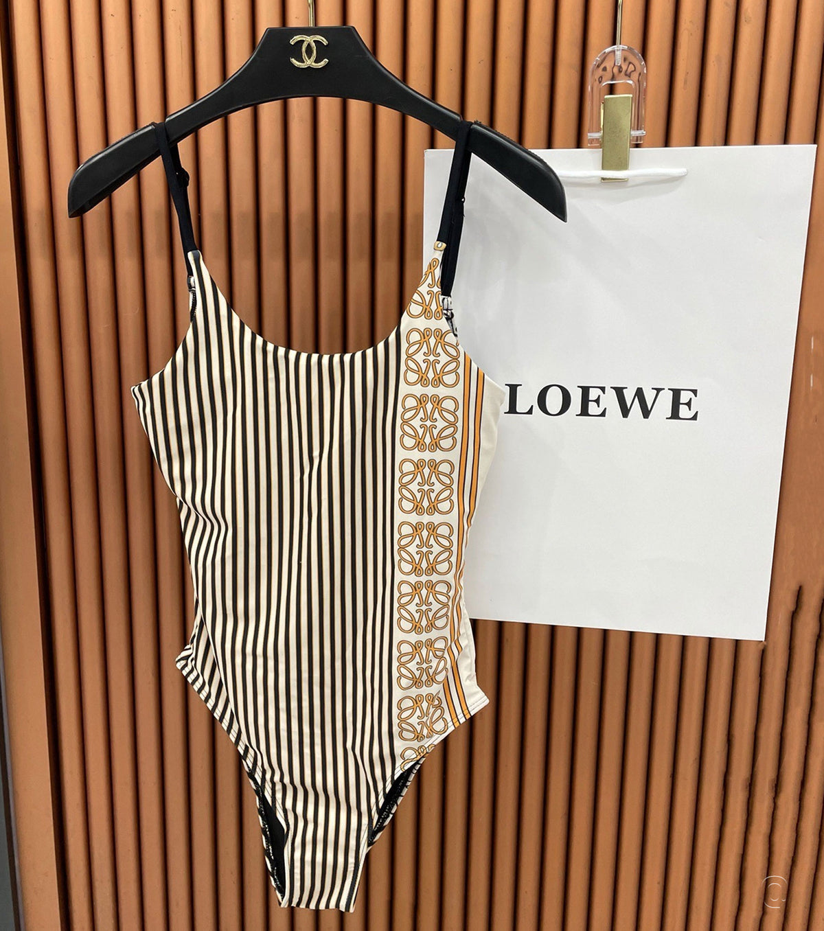 ONE-PIECE SWIMSUIT