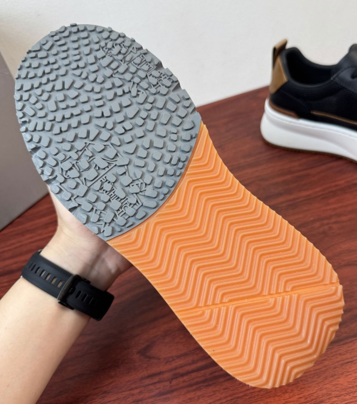 Leather sneakers