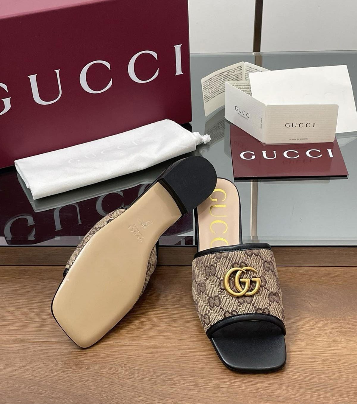 GG matelassé canvas flat sandals