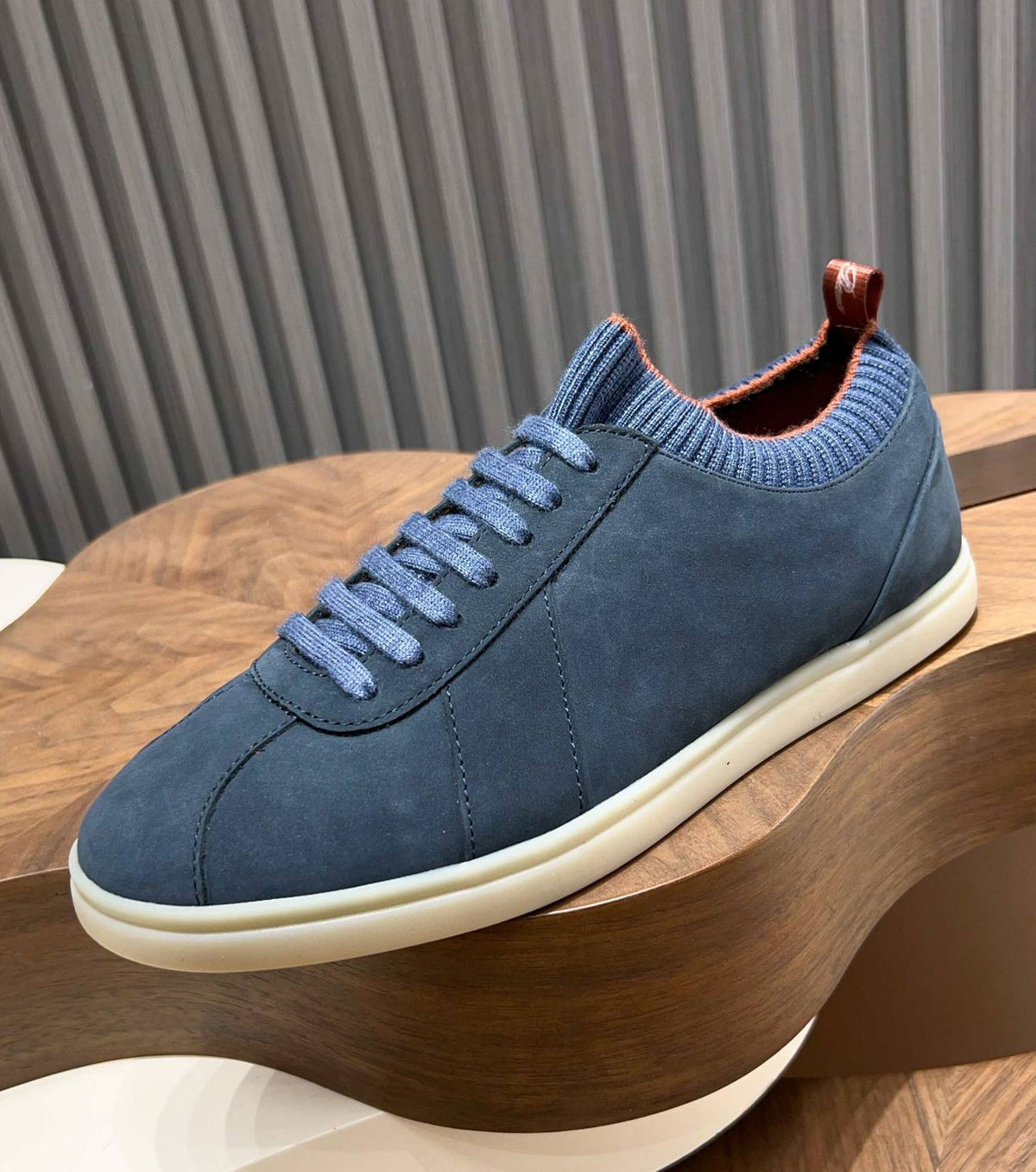 Soho Walk Sneakers