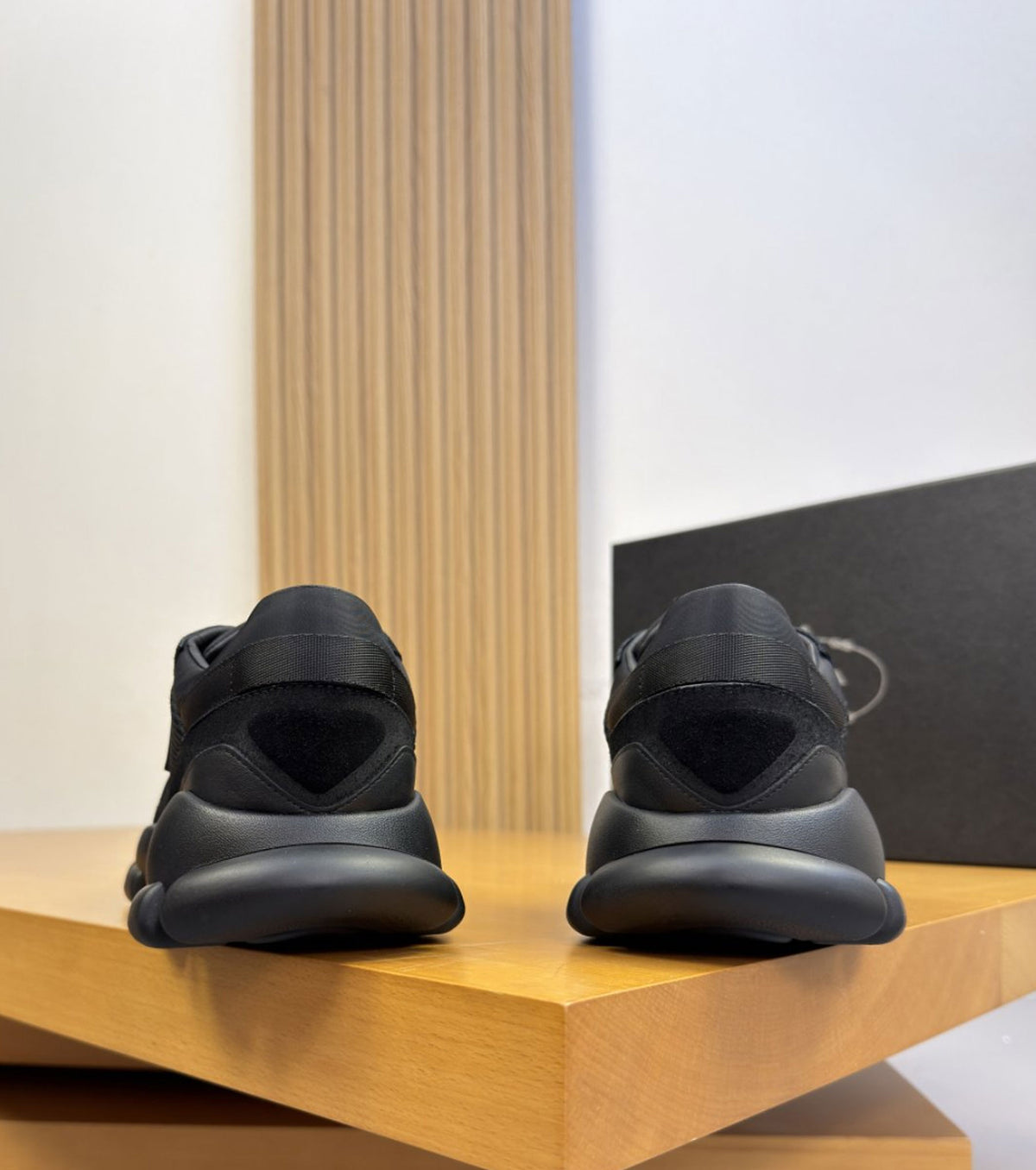 Men sneakers