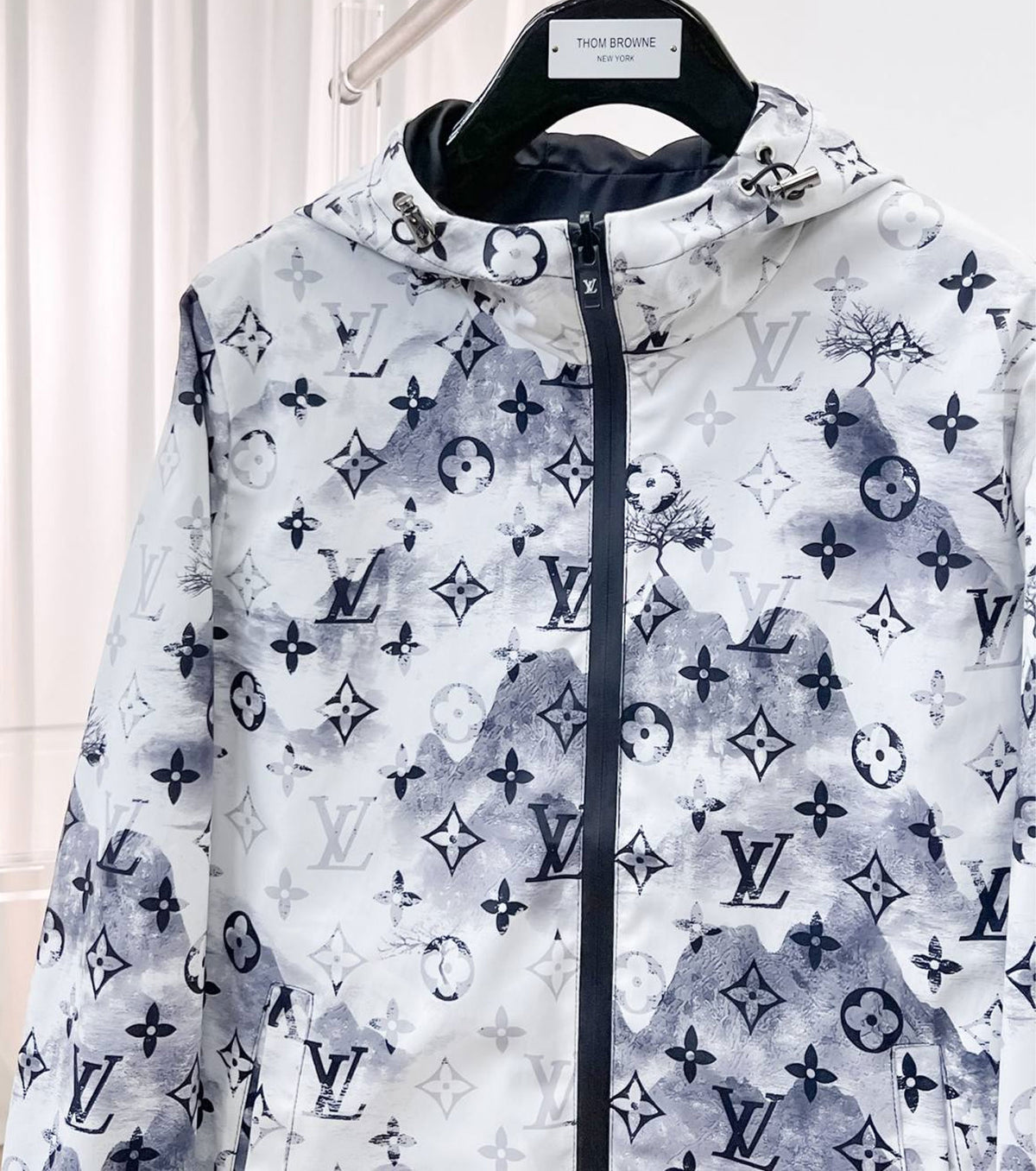 Reversible Light Jacket
